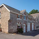 Honey Cottage Mews