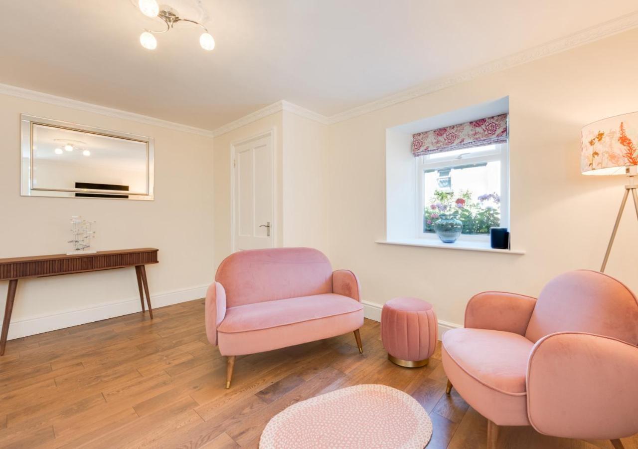 Holiday home Honey Mews